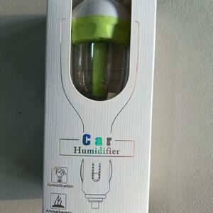Plug-In Car Humidifier